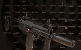 [ẢNH] Tiểu liên cực nhanh MP7, loại vũ khí kinh hoàng của lực lượng đặc nhiệm