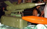 [ẢNH] Bất ngờ xuất hiện tên lửa chống tăng trong kho vũ khí bị thu giữ của phiến quân Syria