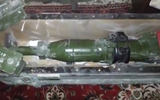 [ẢNH] Bất ngờ xuất hiện tên lửa chống tăng trong kho vũ khí bị thu giữ của phiến quân Syria