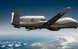 [ẢNH] Đại bàng xám Mỹ đắt gấp hai lần Su-35 Nga bị ngã sấp mặt trên đường băng