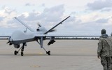[ẢNH] Đại bàng xám Mỹ đắt gấp hai lần Su-35 Nga bị ngã sấp mặt trên đường băng