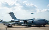 [ẢNH] Máy bay khổng lồ C-17 hạ cánh xuống TP.HCM, bước đột phá của quân đội Việt Nam ra thế giới