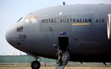 [ẢNH] Máy bay khổng lồ C-17 hạ cánh xuống TP.HCM, bước đột phá của quân đội Việt Nam ra thế giới