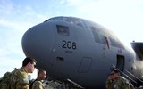 [ẢNH] Máy bay khổng lồ C-17 hạ cánh xuống TP.HCM, bước đột phá của quân đội Việt Nam ra thế giới