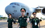 [ẢNH] Máy bay khổng lồ C-17 hạ cánh xuống TP.HCM, bước đột phá của quân đội Việt Nam ra thế giới