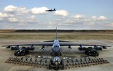 [ẢNH] Pháo đài bay B-52 Mỹ tung hoành nhưng lại bị Su-35 Nga 