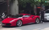 [ẢNH] Siêu xe Ferrari 488 GTB vừa bị tông nát đầu của ca sĩ Tuấn Hưng khủng cỡ nào?