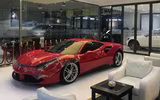 [ẢNH] Siêu xe Ferrari 488 GTB vừa bị tông nát đầu của ca sĩ Tuấn Hưng khủng cỡ nào?