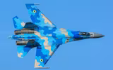 [ẢNH] Tiêm kích Su-27 Ukraine lao xuống đất khi đối đầu giả định với F-15 Mỹ?