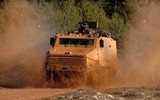 [ẢNH] Xe bọc thép cực hiện đại phương Tây bất ngờ xuất hiện tại Syria, chiến sự sẽ leo thang?