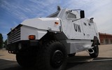 [ẢNH] Xe bọc thép cực hiện đại phương Tây bất ngờ xuất hiện tại Syria, chiến sự sẽ leo thang?
