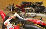 [ẢNH] Người lái BMW tông loạt xe máy dừng đèn đỏ ở TP.HCM nhận ''có bia rượu''