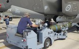 [ẢNH] Mỹ dùng siêu bom thông minh dẫn đường GPS JDAM tại chiến trường Syria