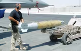 [ẢNH] Mỹ dùng siêu bom thông minh dẫn đường GPS JDAM tại chiến trường Syria