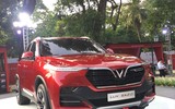 [ẢNH] SUV Lux SA2.0 của VinFast giá từ 1,136 tỷ đồng, liệu có đáng mua?