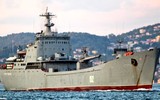 [ẢNH] Chiến hạm đổ bộ xe tăng Nga bất ngờ tới Syria, chiến trường ác liệt trở lại?