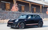 [ẢNH] Xe Mini phiên bản John Cooper Works Knights có gì khiến khách hàng chờ đợi