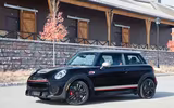 [ẢNH] Xe Mini phiên bản John Cooper Works Knights có gì khiến khách hàng chờ đợi