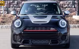 [ẢNH] Xe Mini phiên bản John Cooper Works Knights có gì khiến khách hàng chờ đợi