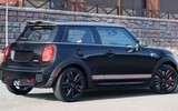 [ẢNH] Xe Mini phiên bản John Cooper Works Knights có gì khiến khách hàng chờ đợi