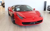 [ẢNH] Kiện đòi bồi thường 19.500 USD vì làm móp Ferrari 458 khi đậu xe
