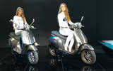 [ẢNH] Xe máy điện Vespa Elettrica về Việt Nam đắt ngang môtô