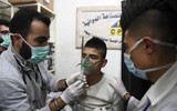 [ẢNH] Phiến quân tấn công hóa học, Nga tức tốc điều chuyên gia sang Syria