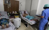 [ẢNH] Phiến quân tấn công hóa học, Nga tức tốc điều chuyên gia sang Syria