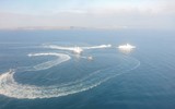 [ẢNH] Chiến hạm Nga, Ukraine đối đầu tại Crimea, súng đã nổ, nguy cơ chiến tranh