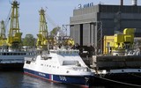 [ẢNH] Chiến hạm Nga, Ukraine đối đầu tại Crimea, súng đã nổ, nguy cơ chiến tranh