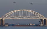 [ẢNH] Chiến đấu cơ Nga bay rợp sau khi tàu chiến nước này bắn vào chiến hạm Ukraine
