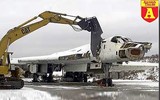 [ẢNH] Căng thẳng với Nga, Ukraine ngửa mặt than trời, giá như đừng phá hủy phi đội 