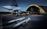 [ẢNH] NATO đem siêu tên lửa không đối không mạnh nhất thế giới lên chiến đấu cơ, Nga lo ngại?