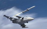 [ẢNH] NATO đem siêu tên lửa không đối không mạnh nhất thế giới lên chiến đấu cơ, Nga lo ngại?