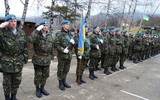 [ẢNH] Ukraine sắp sửa tung đấm thép vào dân quân miền Đông, Nga sẽ ngồi im?