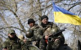 [ẢNH] Ukraine sắp sửa tung đấm thép vào dân quân miền Đông, Nga sẽ ngồi im?