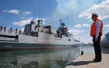 [ẢNH] Nga điều chiến hạm mang tên lửa Kalibr tới Biển Azov, Ukraine lo lắng ra mặt