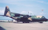 [ẢNH] Việt Nam dùng phi đội C-130 Mỹ để vận tải và ném bom vào đầu Khmer Đỏ