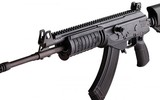 [ẢNH] Bàn giao súng Galil ACE cho Lào, Việt Nam sẽ xuất khẩu súng trường tấn công?
