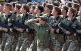 [ẢNH] Bất ngờ khi AK huyền thoại đang bị TAR-21 dần thay thế tại Ukraine