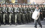 [ẢNH] Bất ngờ khi AK huyền thoại đang bị TAR-21 dần thay thế tại Ukraine