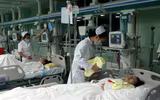 [ẢNH] Chấn động khi phát hiện 12.000 chai huyết tương nhiễm HIV