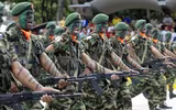 [ẢNH] Ông Guaido cảnh báo quân đội Venezuela chặn hàng cứu trợ là tội ác chống lại loài người