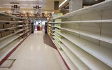 [ẢNH] Ông Guaido cảnh báo quân đội Venezuela chặn hàng cứu trợ là tội ác chống lại loài người