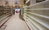 [ẢNH] Ông Guaido cảnh báo quân đội Venezuela chặn hàng cứu trợ là tội ác chống lại loài người