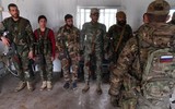 [ẢNH] Lính đánh thuê thiện chiến tràn ngập Syria, đạo quân khiến Nga thở phào trong khi Mỹ tức giận