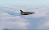 [ẢNH] Siêu tiêm kích F-21, thân F-16 nhưng linh hồn của F-22 sẽ khiến Su-35S gãy cánh?