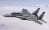 [ẢNH] Chiến thần F-15 Mỹ vừa bất ngờ trút mưa tên lửa xuống biển, vì sao?