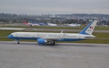 [ẢNH] Lý do chuyên cơ Air Force Two Mỹ đậu tại Đà Nẵng khi Tổng thống Trump đến Hà Nội