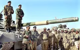 [ẢNH] Đáng sợ với chiến đoàn 320 xe tăng T-80UD của Pakistan